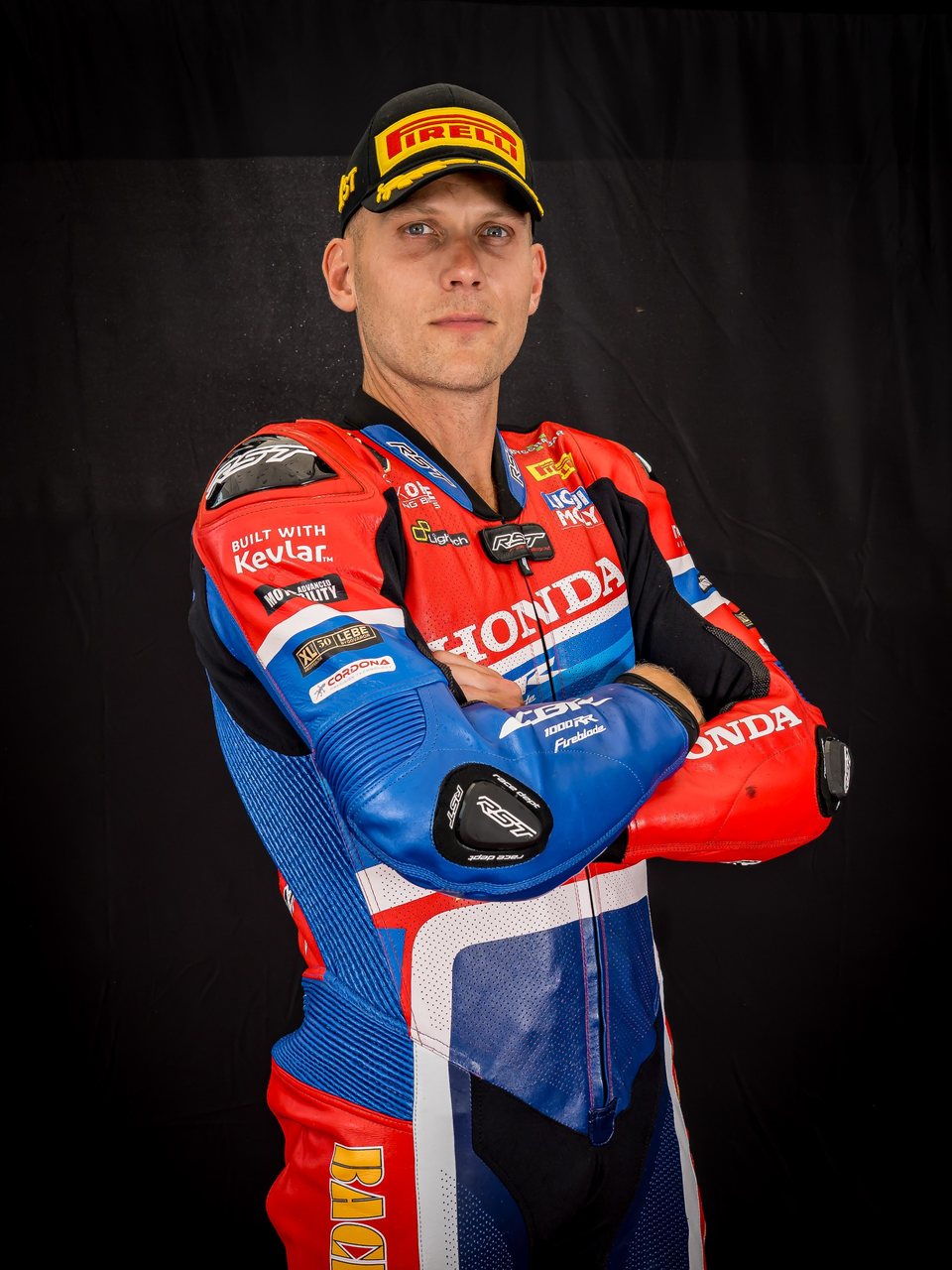 Jimmy Gällros i teamets röd-blå Honda-ställ